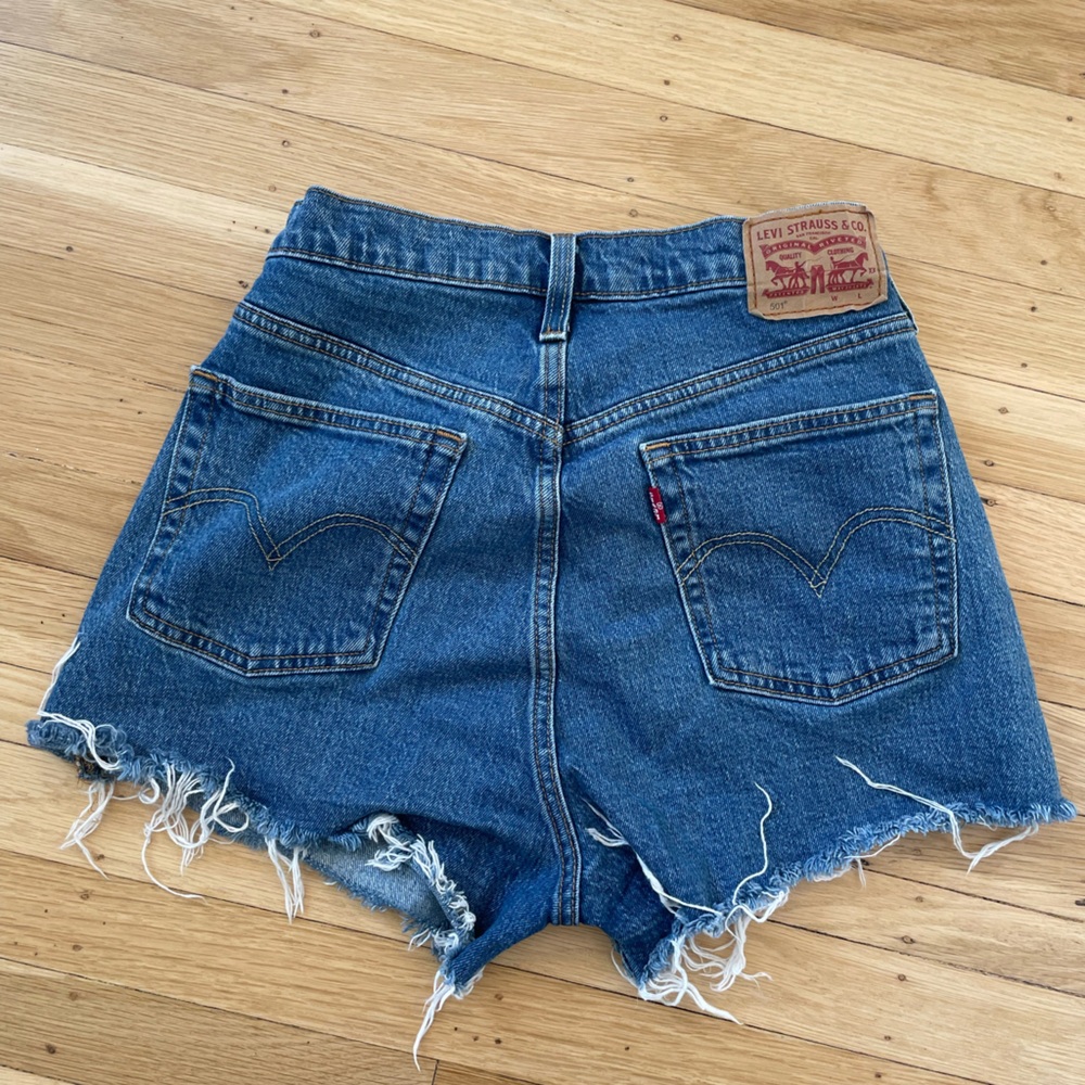 Levi’s vintage-inspired 501 shorts size 28